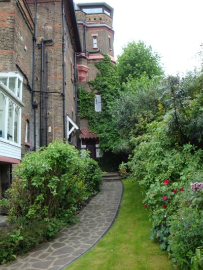 Photo 8