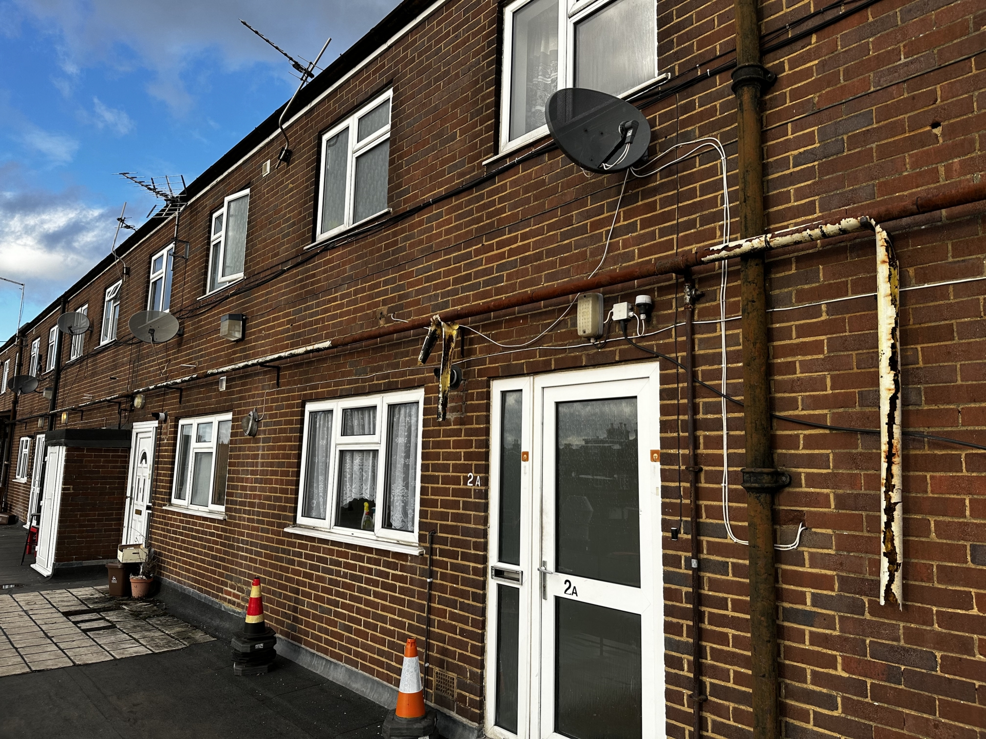 Manor Court Parade College Rod EN8 Manor Court Parade College Rod EN8