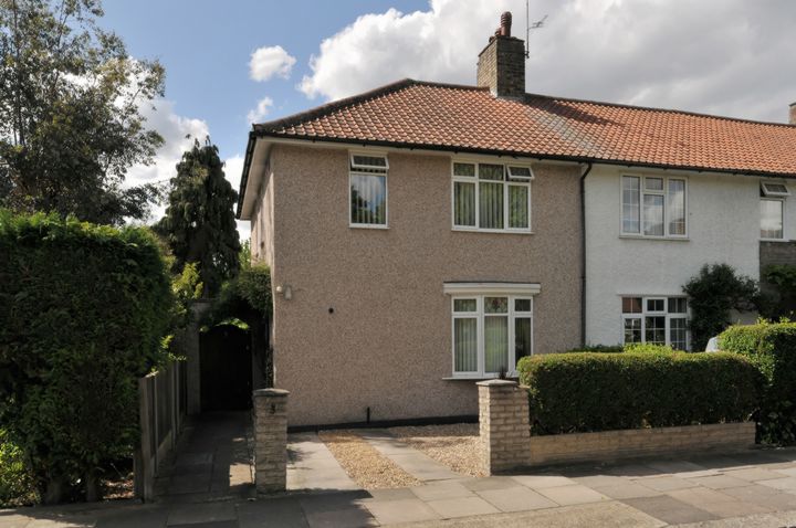Boileau Road  Barnes  London  SW13