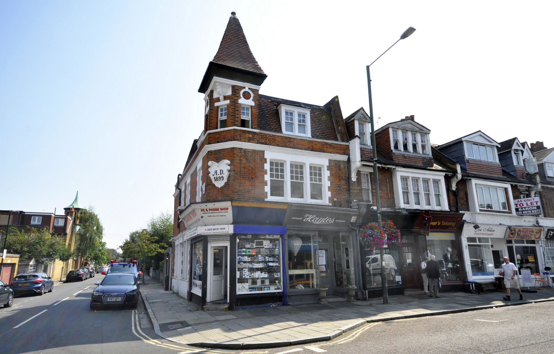 Sheen Lane  Mortlake  London  SW14