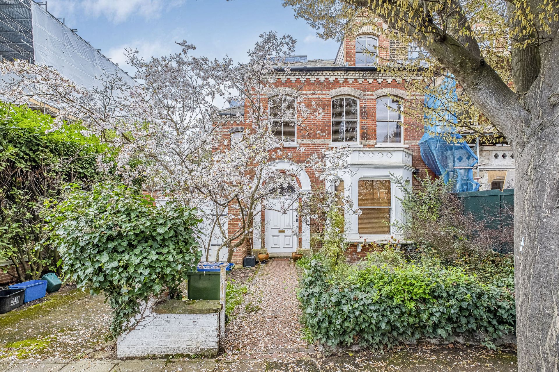 Woodlands Road  Barnes  London  SW13
