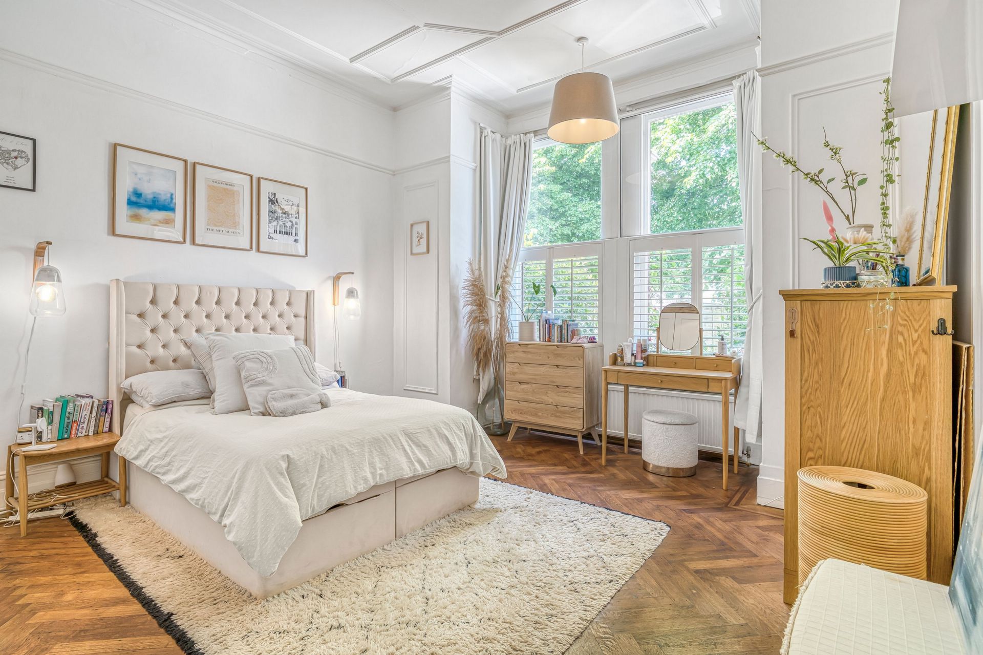 Castelnau  Barnes  London  SW13