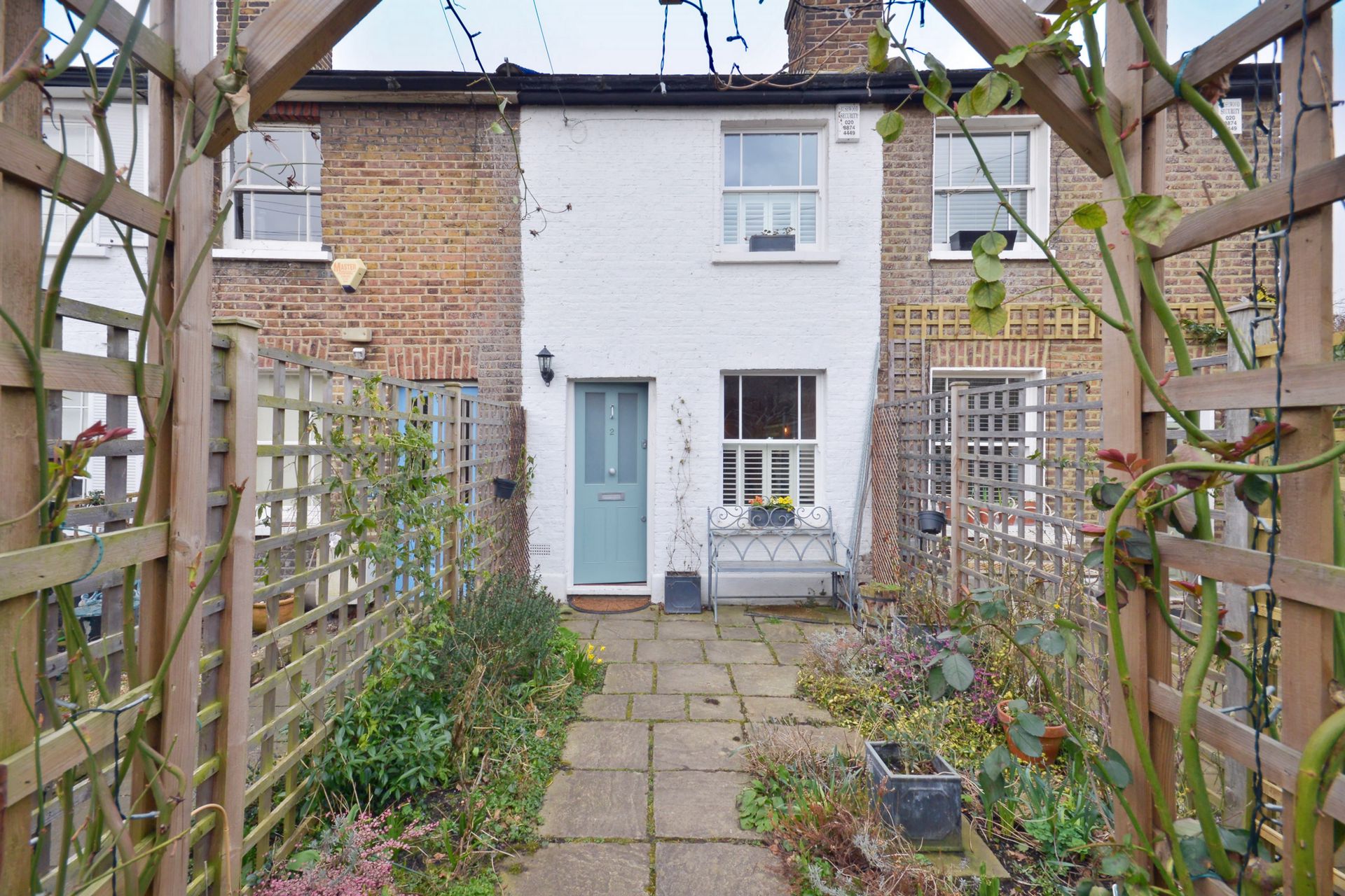 Thorne Passage  Barnes  London  SW13
