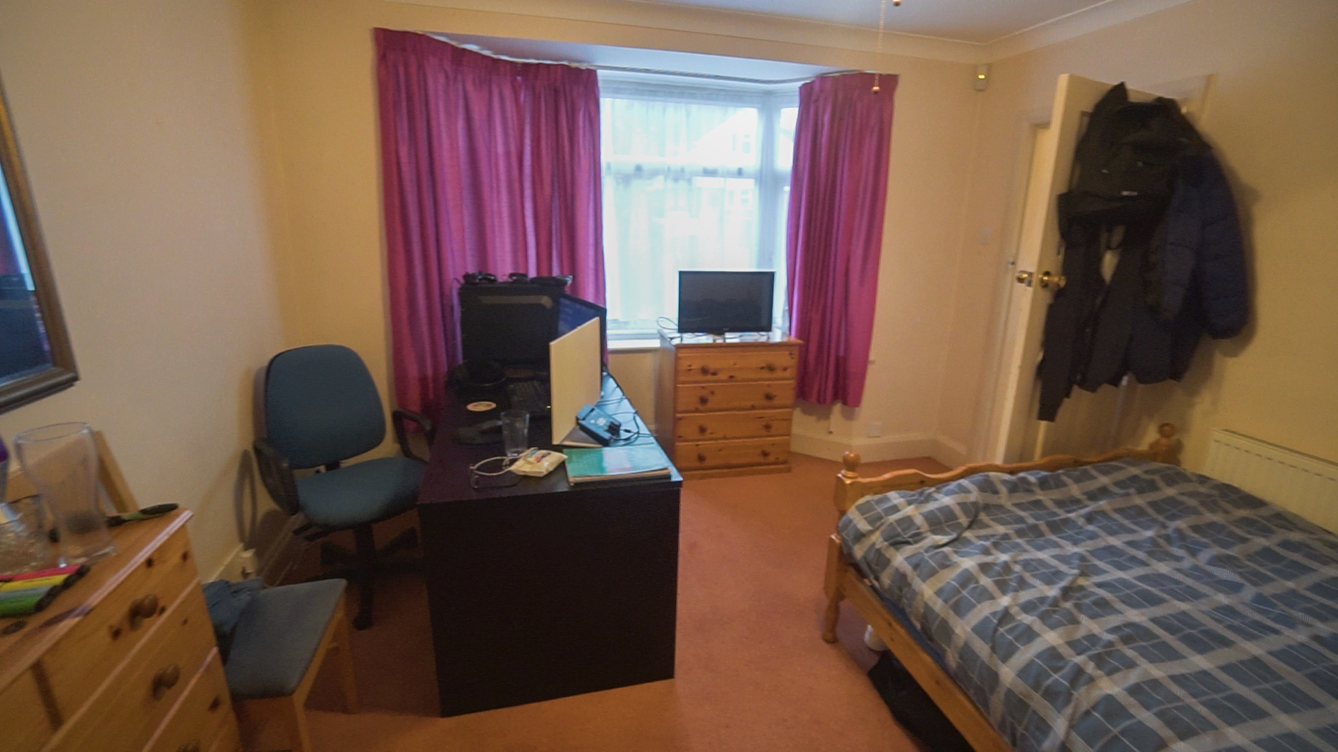 Photo 3