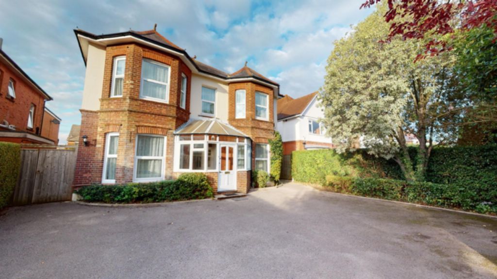 Lowther Road  Charminster  BH8