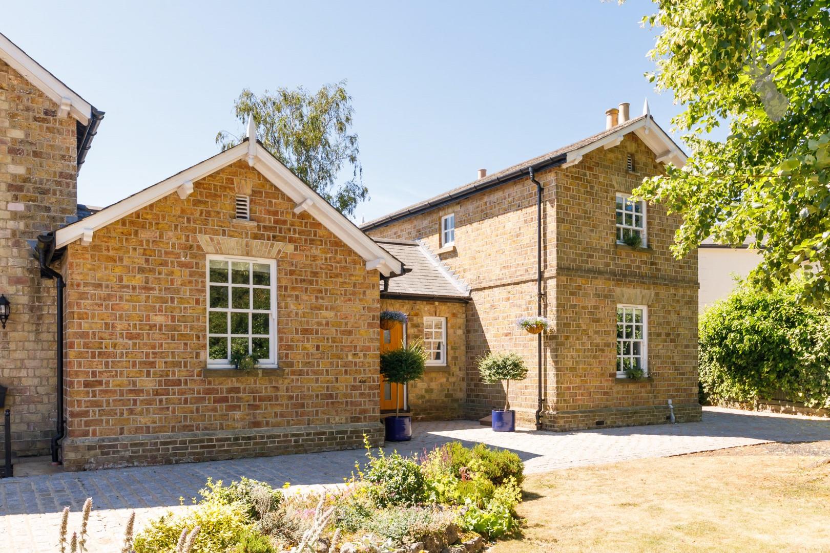 Property For Sale Abridge Road, Epping, CM16 3 Bedroom House