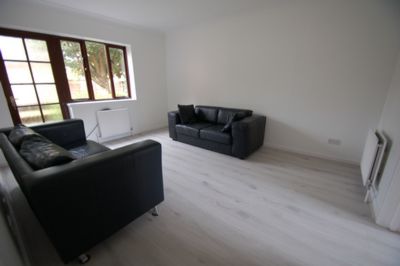 Photo 2, Falcon Way, Colindale, NW9