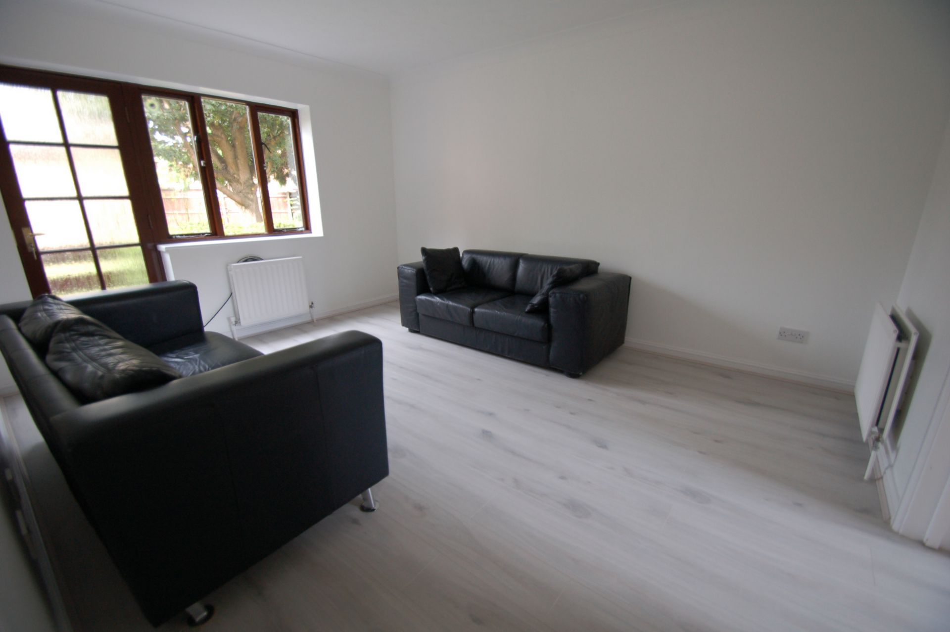 Photo 2, Falcon Way, Colindale, NW9
