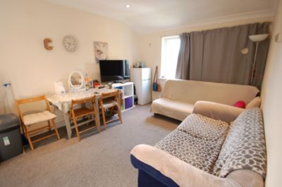Canberra Close Hendon NW4