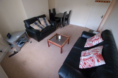 Etchingham Park Road Finchley N3