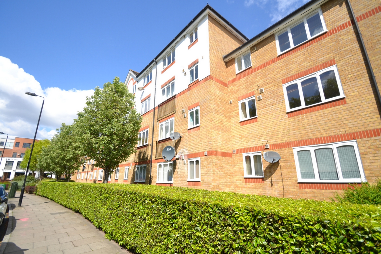 Telegraph Place  Isle of Dogs  E14