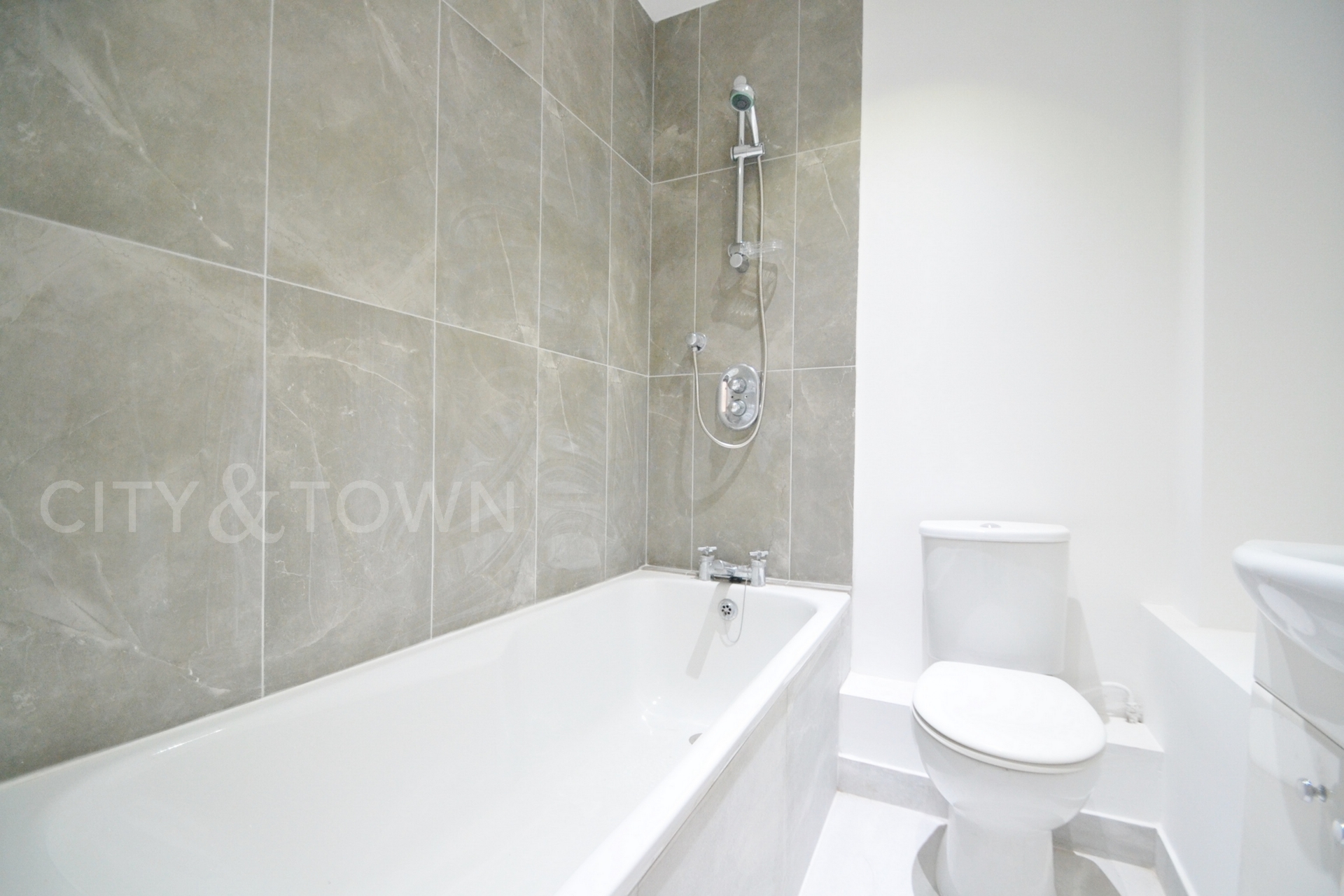 Main bathroom