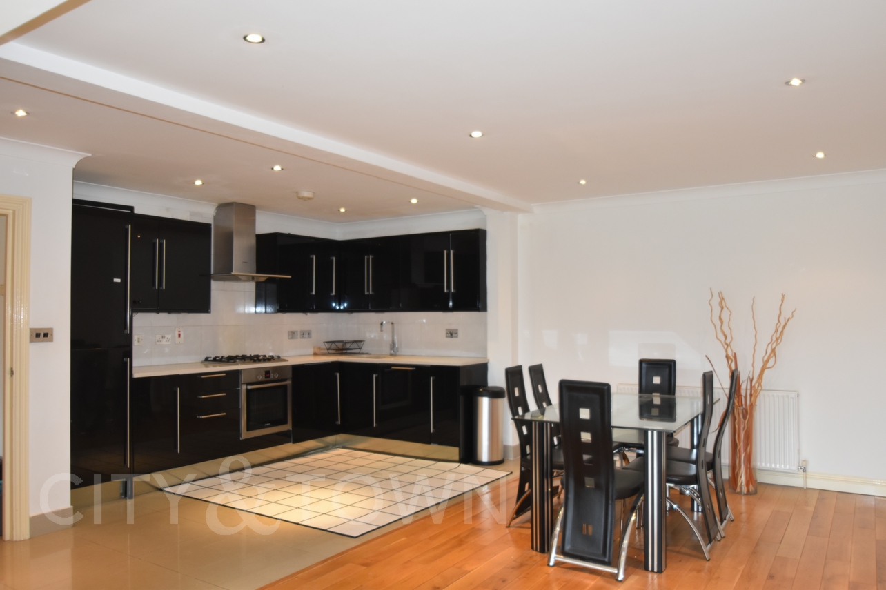 Copperfield Road  Mile End - Limehouse  E3