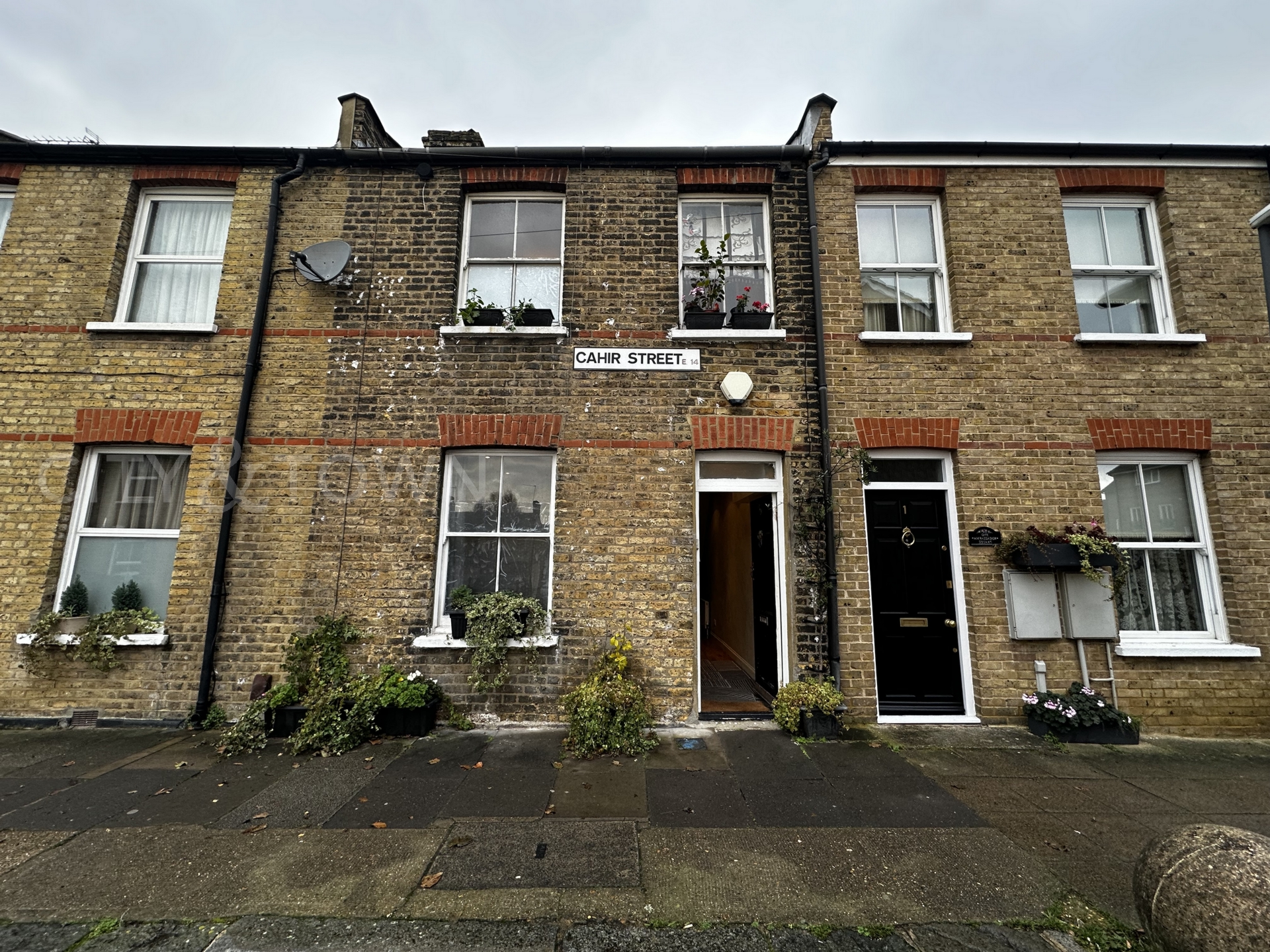 Cahir Street  Poplar - Docklands  E14