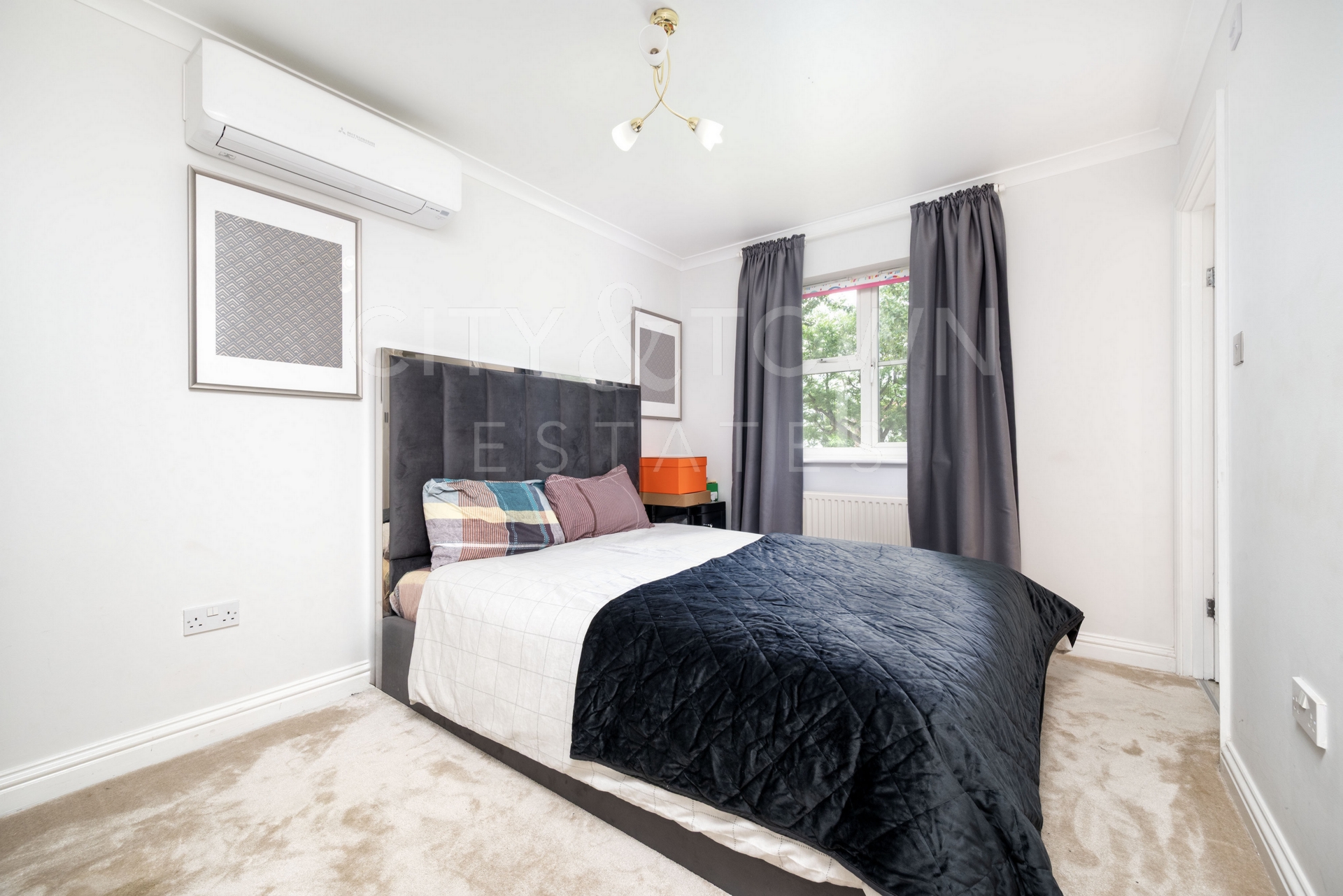 Second bedroom