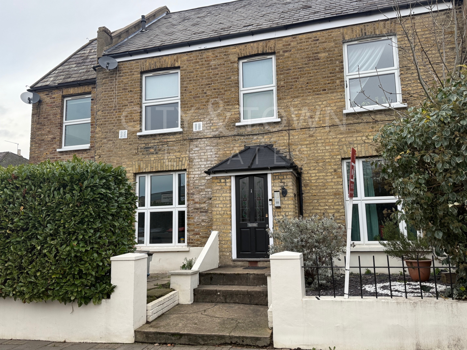 Walsingham Road  Clapton  E5