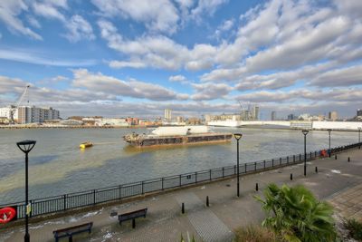 Smugglers Way Wandsworth SW18