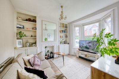 Duntshill Road  Earlsfield  SW18