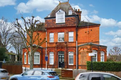 Allfarthing Lane Wandsworth SW18