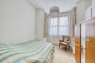 Earlsfield Road  London  SW18