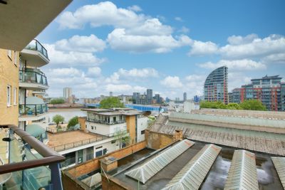 Smugglers Way Wandsworth SW18