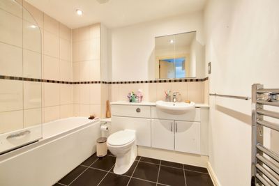 Garratt Lane  Earlsfield  SW18
