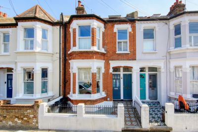 Daphne Street Earlsfield SW18