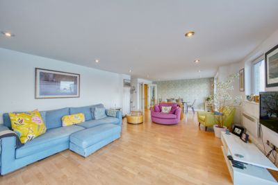 Smugglers Way  London  SW18