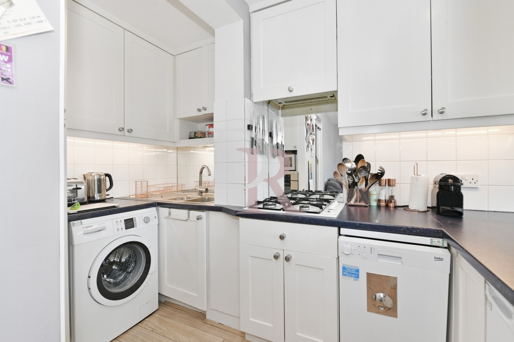 OPEN PLAN KITCHEN