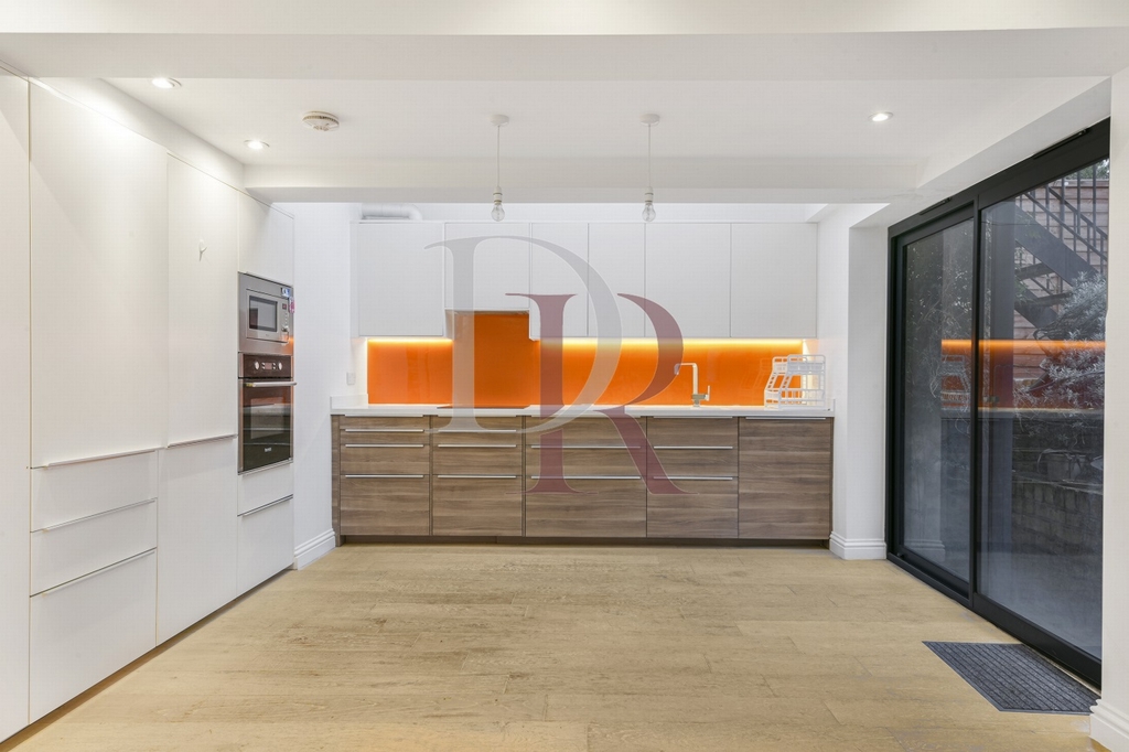 KITCHEN & RECEPTION