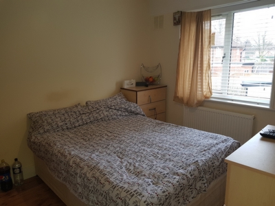 Kennedy Road Hanwell W7
