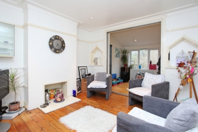 Manton Avenue Hanwell W7