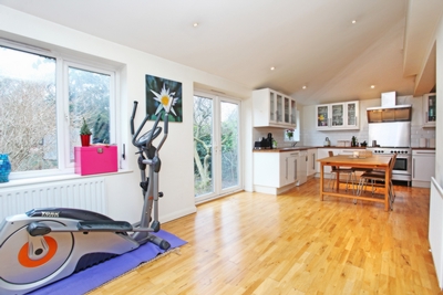 Manton Avenue Hanwell W7