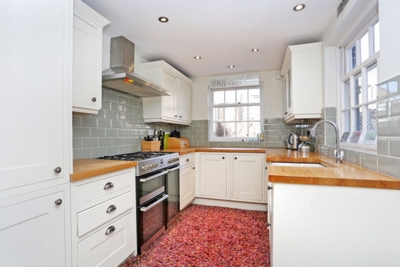 Bishops Road Hanwell W7