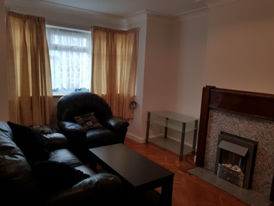 Warkworth Gardens Isleworth TW7