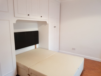 Warkworth Gardens Isleworth TW7