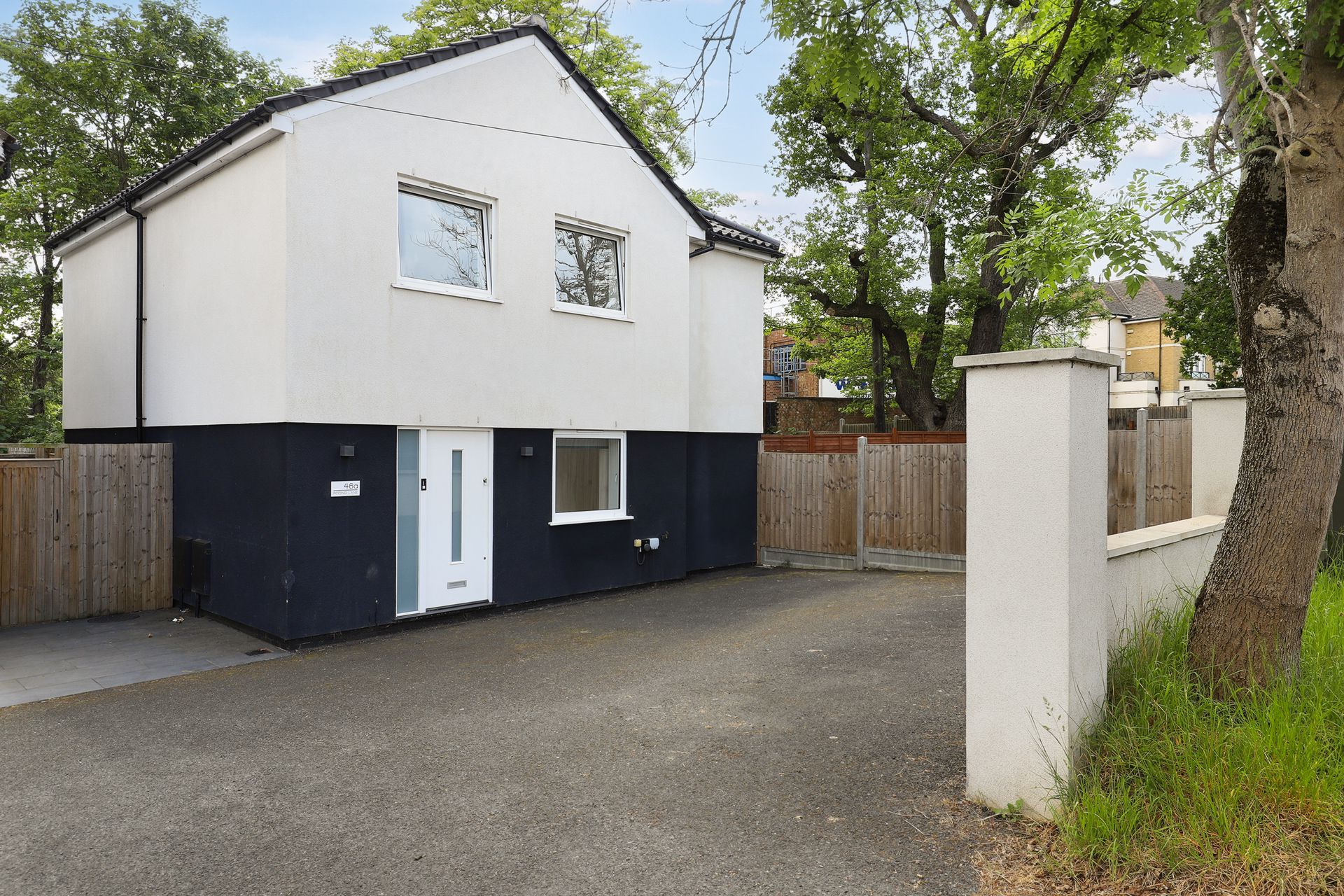 Roding Lane  Buckhurst Hill  IG9
