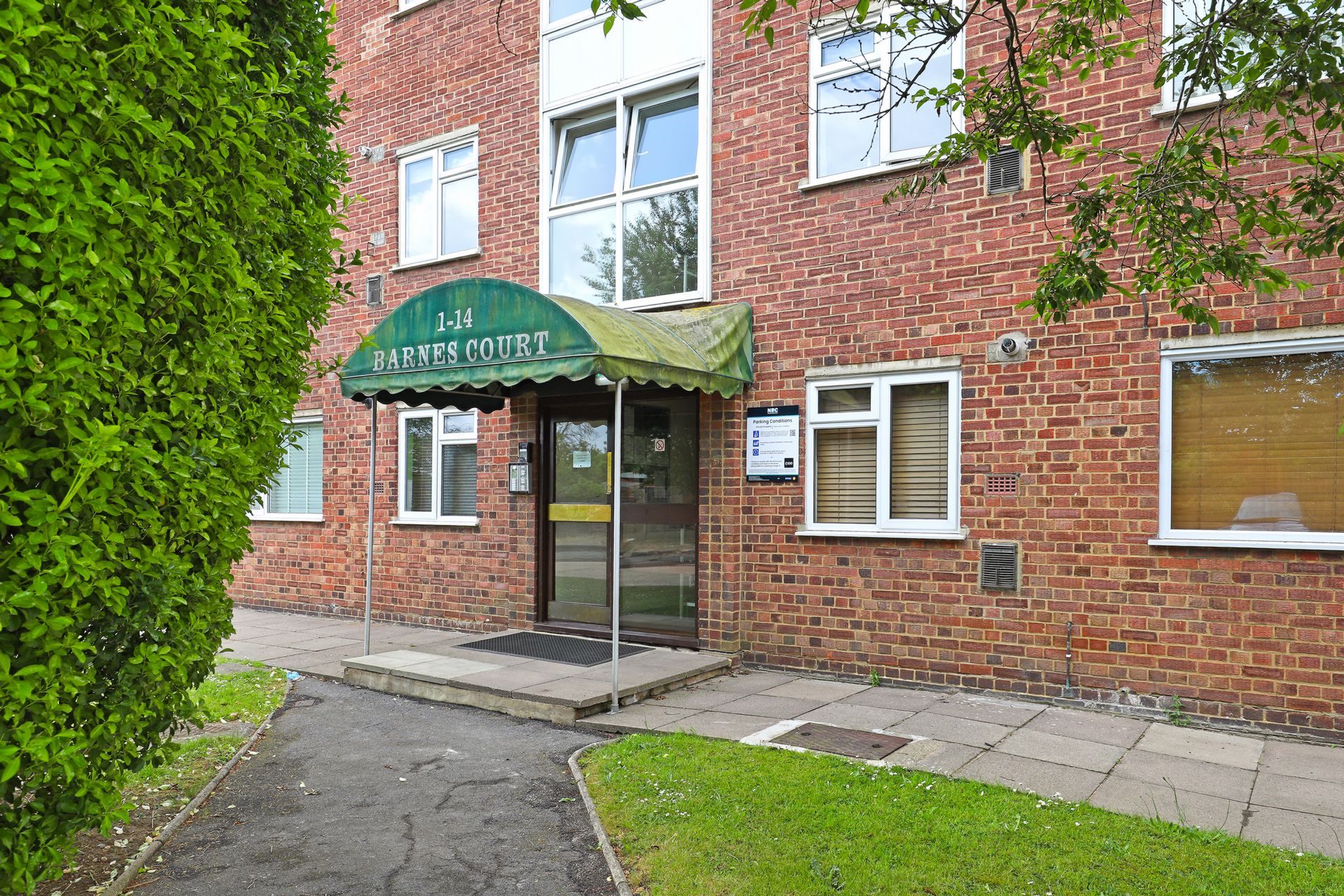 Photo 16