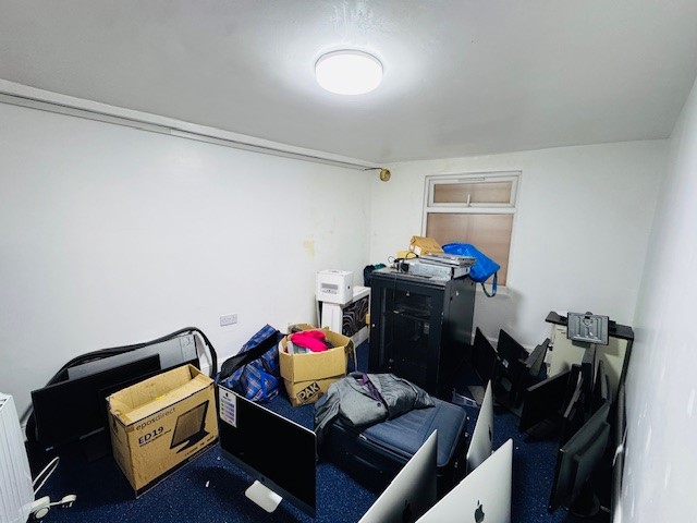 Photo 3