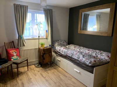 Keller Crescent Manor Park E12