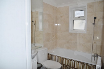 Sixth Ave Manor Park E12