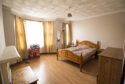 Dersingham Avenue Manor Park E12