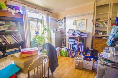 Fourth Avenue Manor Park E12