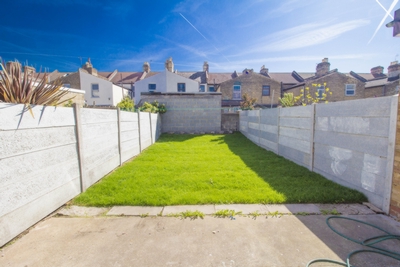 Meanley Road Manor Park E12