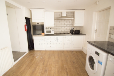 Sheringham Ave Manor Park E12