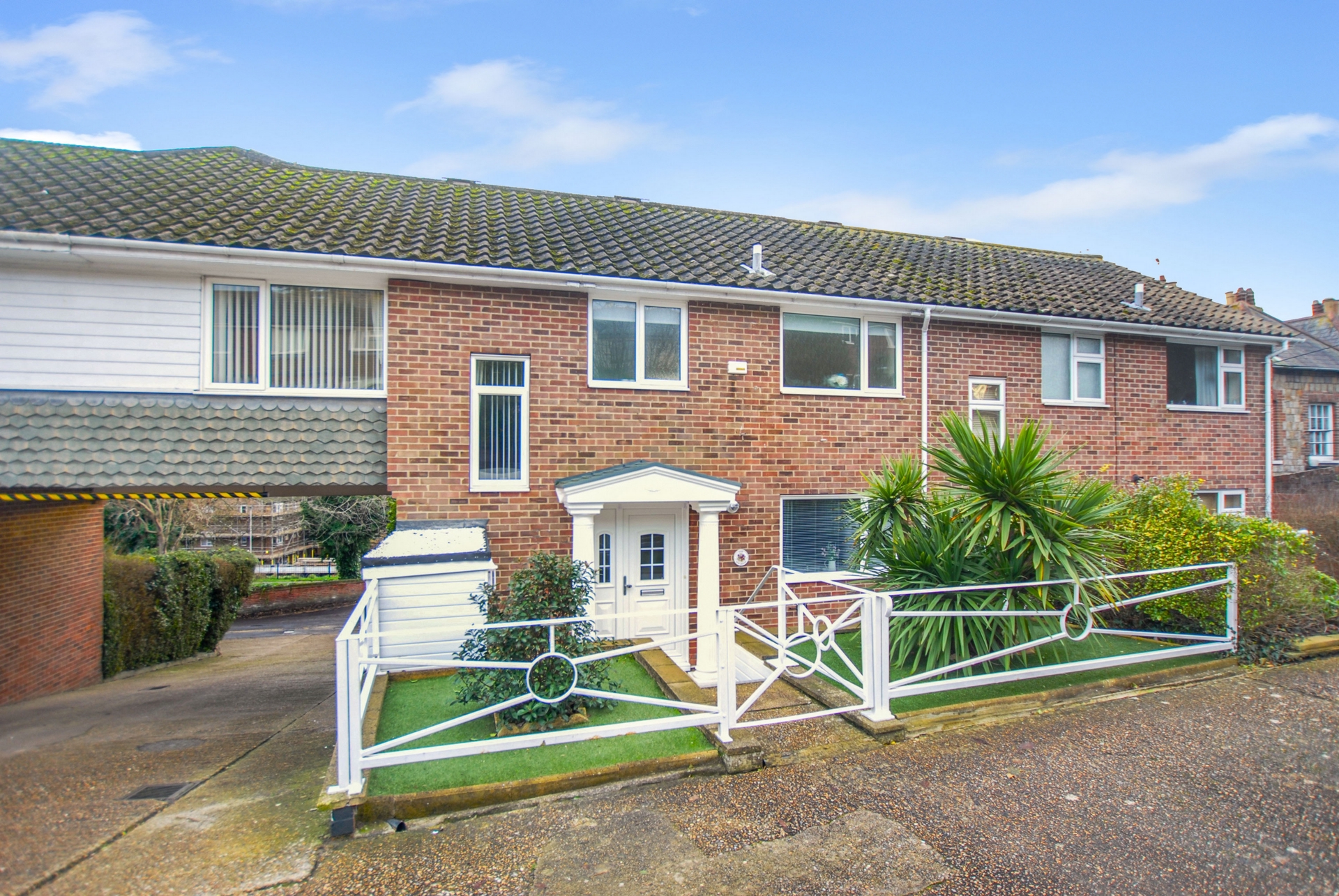 Property for Sale Lawrence & Co Estate Agents in Hythe