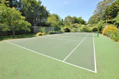 Tennis court