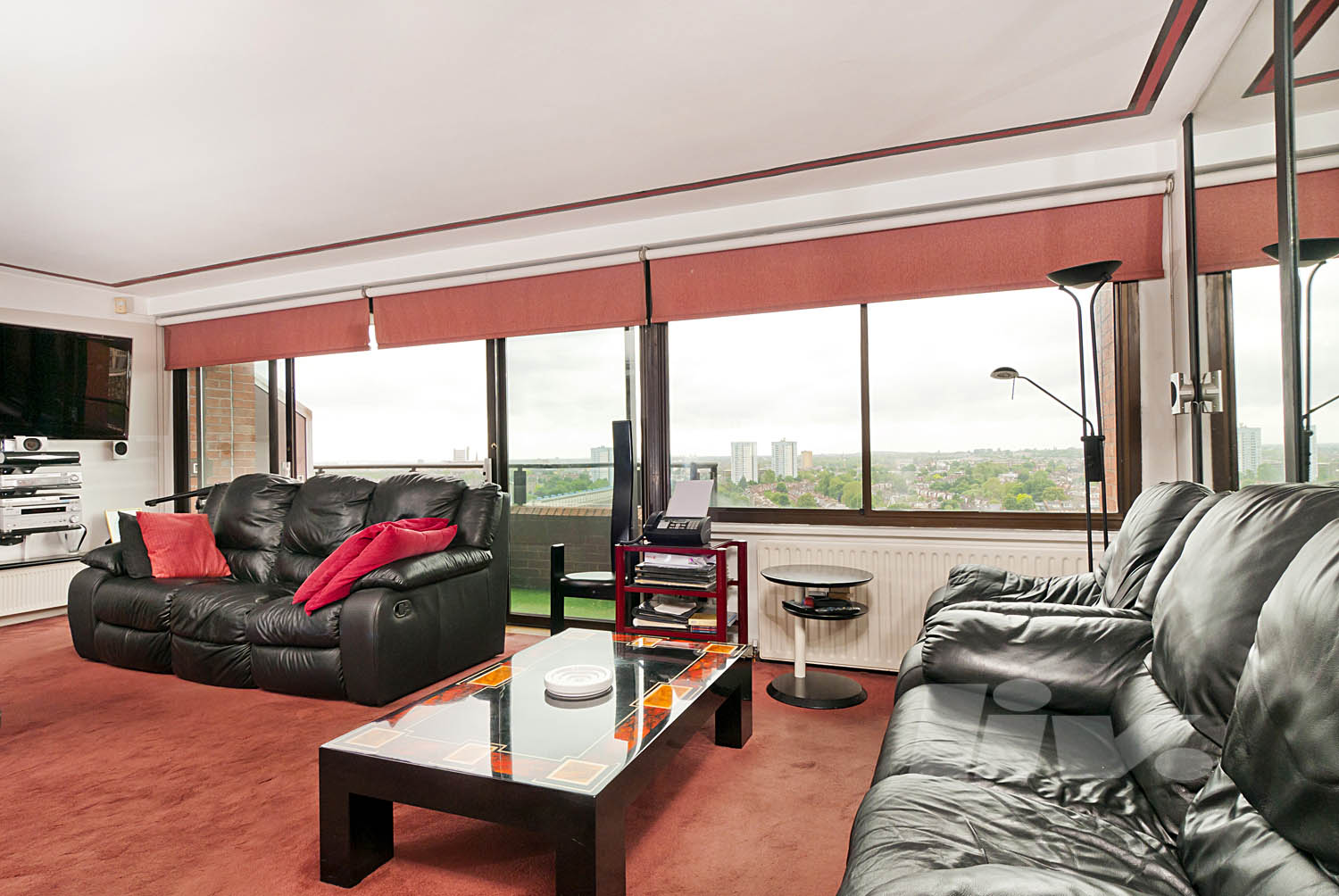Finchley Road  Swiss Cottage  NW3