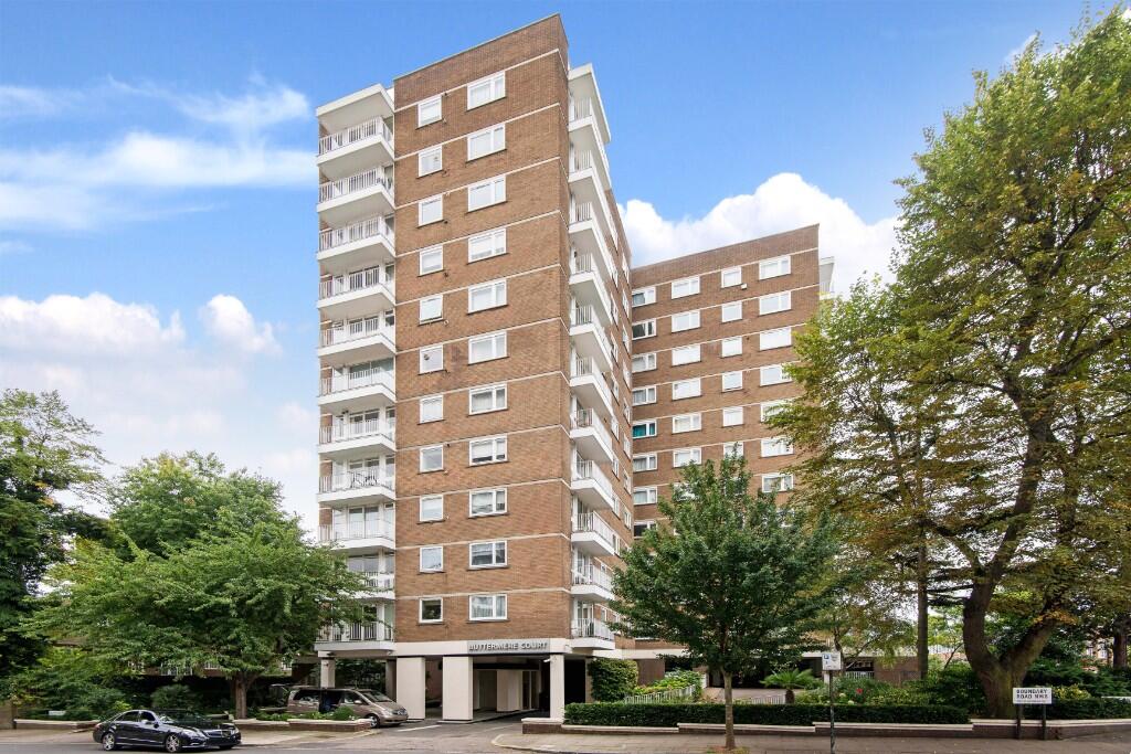 Boundary Road  St John's Wood  NW8