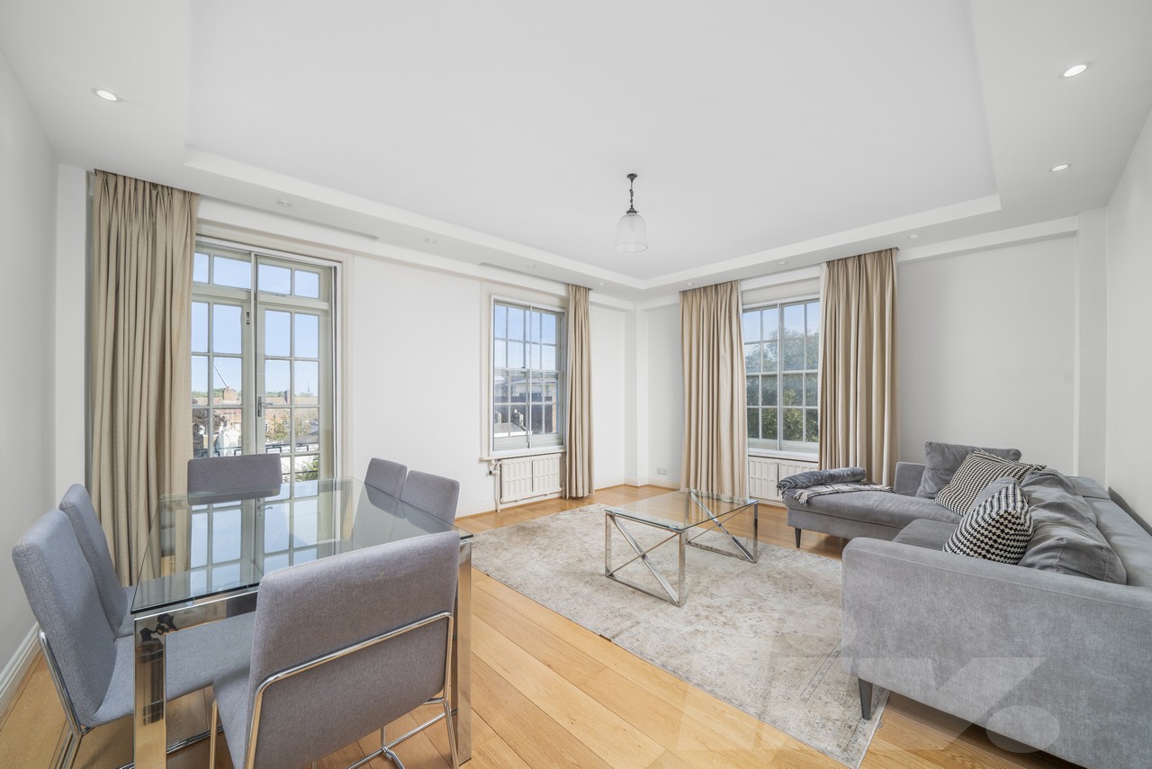 Finchley Road  St John's Wood  NW8